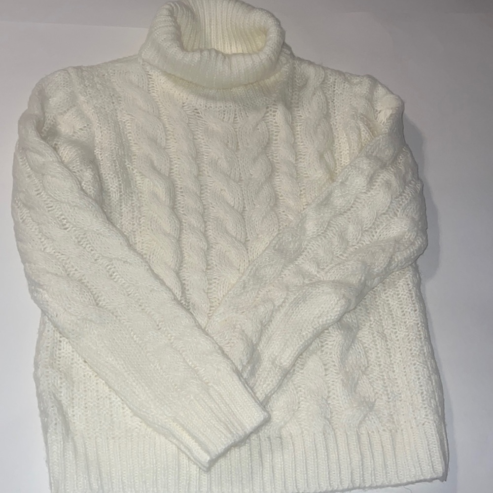 NEW! Harper Heritage turtle neck sweater